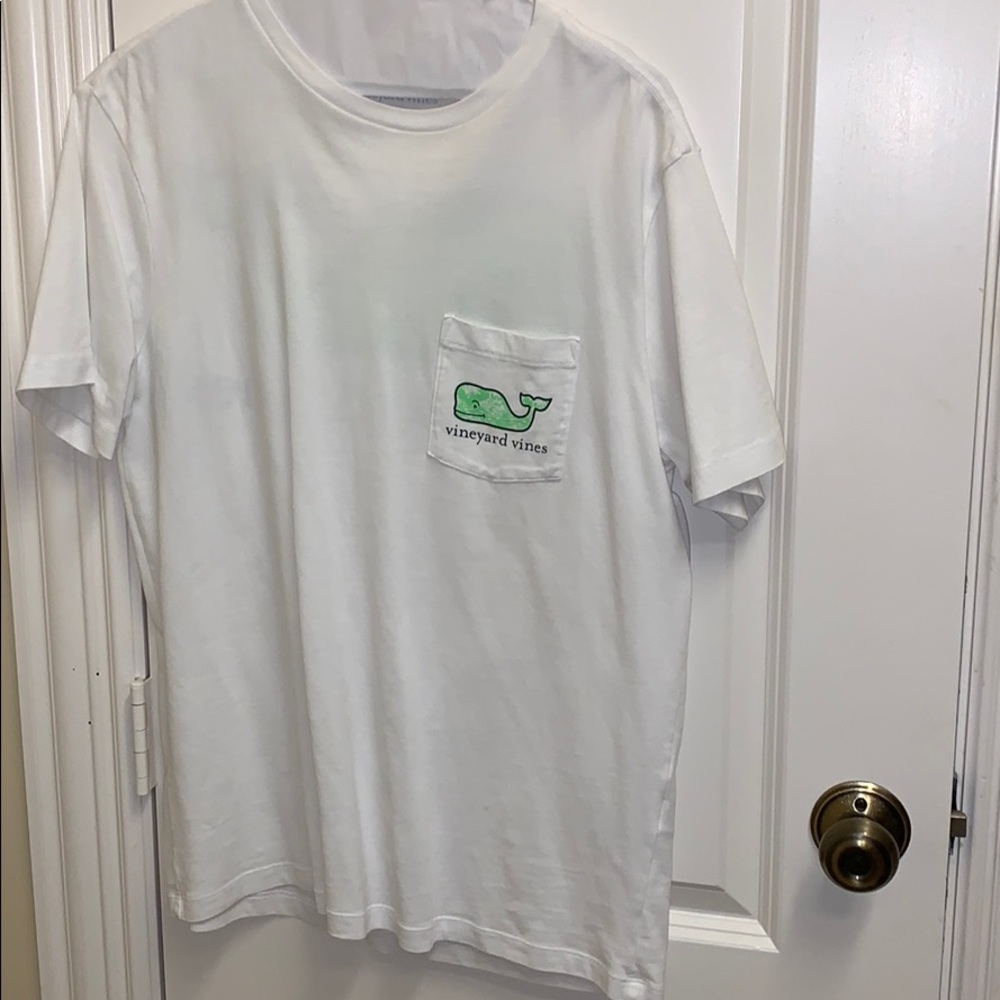 Vineyard vines tshirt